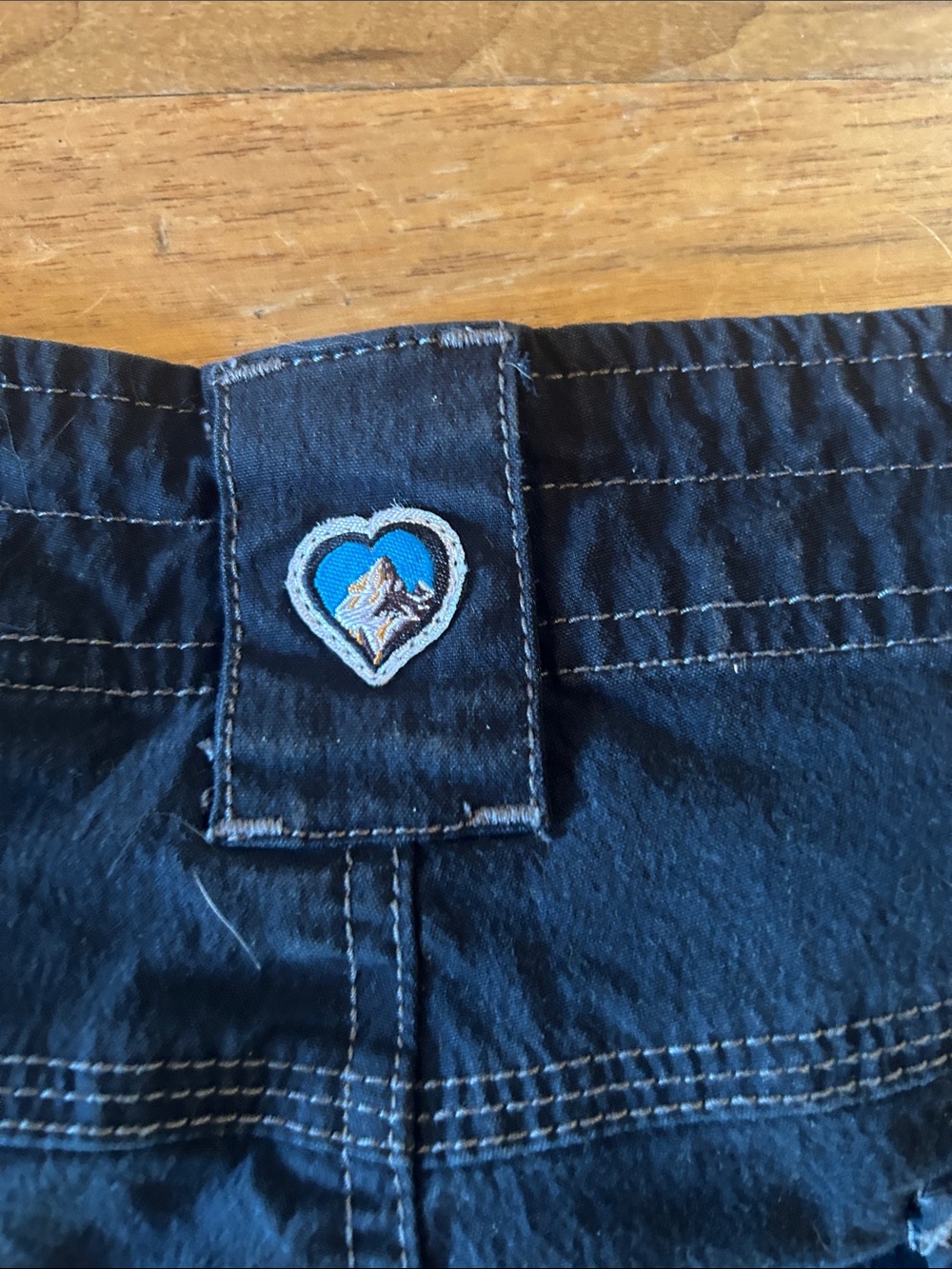 Kuhl Women’s Black Cargo Shorts - Picture 6 of 11